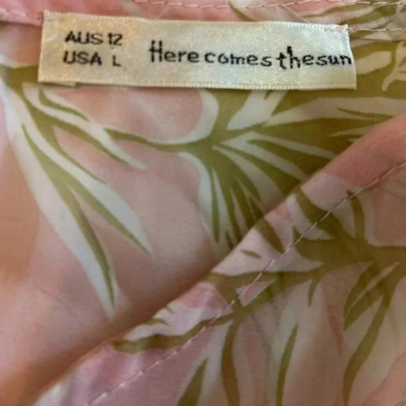 Here Comes The Sun Pink, Tropical, Flowing, Ruffled, Long Sleeve Romper in EUC - Picture 6 of 11